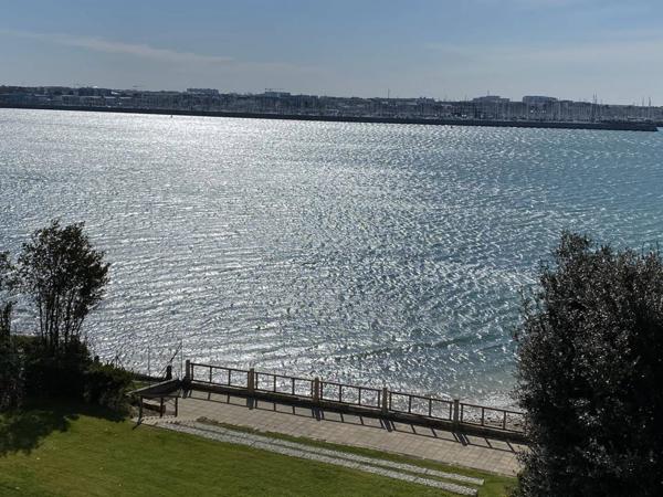 BIEN DE LUXE UNIQUE À LA ROCHELLE