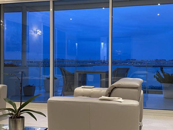 BIEN DE LUXE UNIQUE À LA ROCHELLE