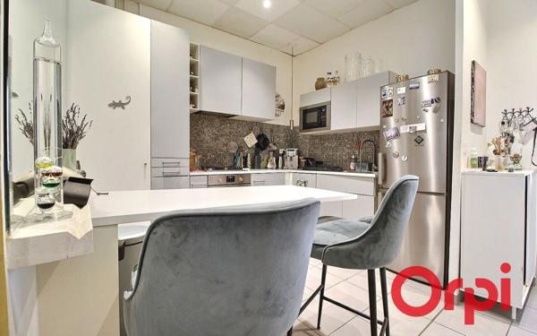 Immeuble à vendre    7 pièces • 144,73 m2 Marseille 2