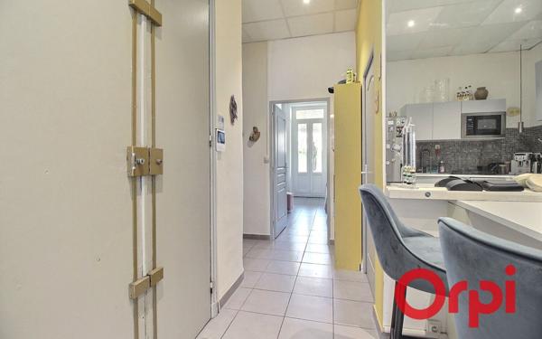 Immeuble à vendre    7 pièces • 144,73 m2 Marseille 2