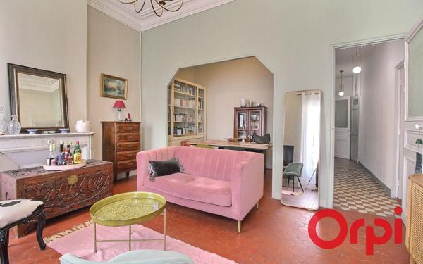 Immeuble à vendre    7 pièces • 144,73 m2 Marseille 2