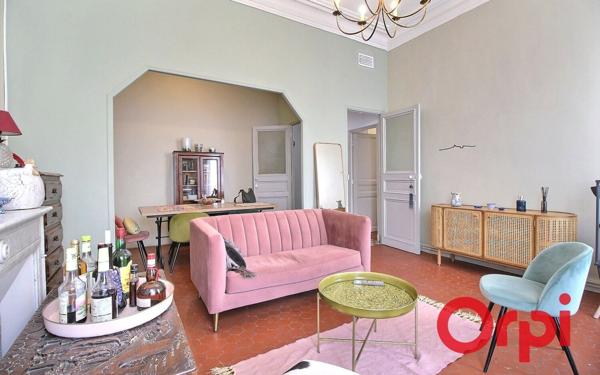 Immeuble à vendre    7 pièces • 144,73 m2 Marseille 2