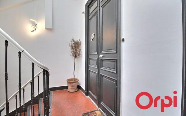 Immeuble à vendre    7 pièces • 144,73 m2 Marseille 2