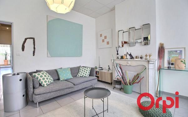 Immeuble à vendre    7 pièces • 144,73 m2 Marseille 2