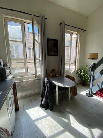 Lumineux appartement centre historique
