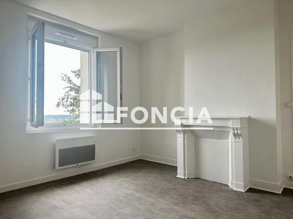 Location Appartement 2 pièces 43.8 m² - 32 RUE GIBERT Bihorel 76420