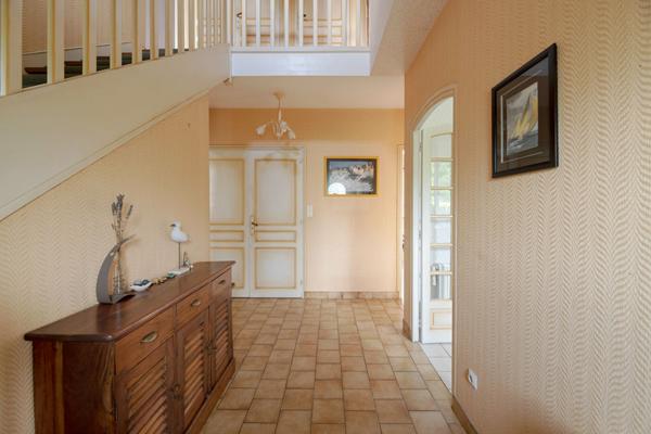 CHEVAIGNÉ / MAISON de 128m² habitable / 581 m² de parcelle / 6 pièces / 4 chambres dont un chambre au rez-de-chaussée