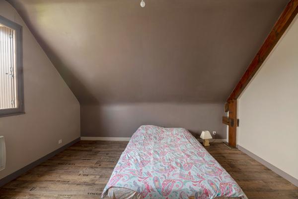 CHEVAIGNÉ / MAISON de 128m² habitable / 581 m² de parcelle / 6 pièces / 4 chambres dont un chambre au rez-de-chaussée