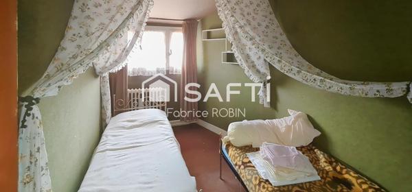 Maison familiale et son jardin, au calme