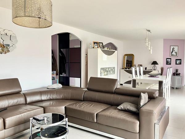LE GIROUARD - Maison beaux volumes