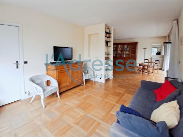 GARCHES quartier résidentiel -BAIL MEUBLE