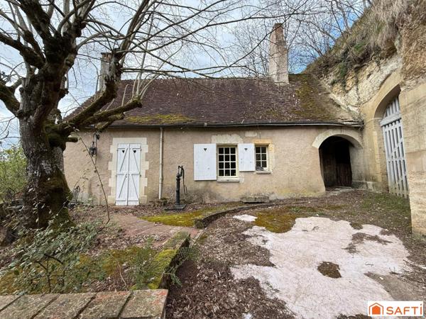 Propriété d'exception - Manoir du XVI siècle avec maison de gardien; dépendances et caves troglodytes