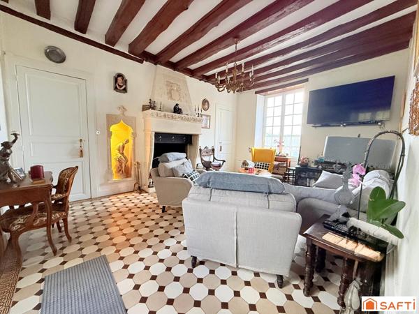 Propriété d'exception - Manoir du XVI siècle avec maison de gardien; dépendances et caves troglodytes