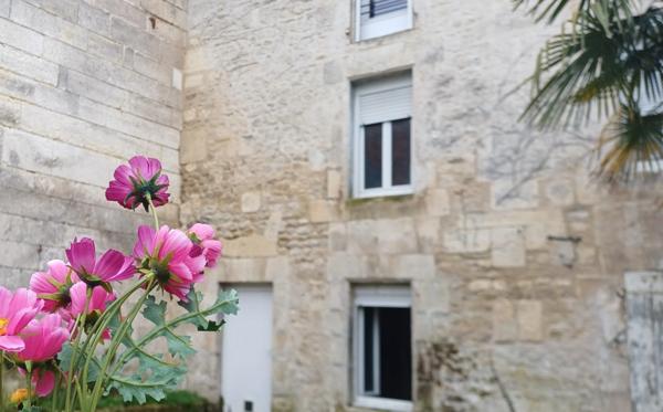 Maison à vendre 4 pièces LE GOND PONTOUVRE (16) à rénover avec cour