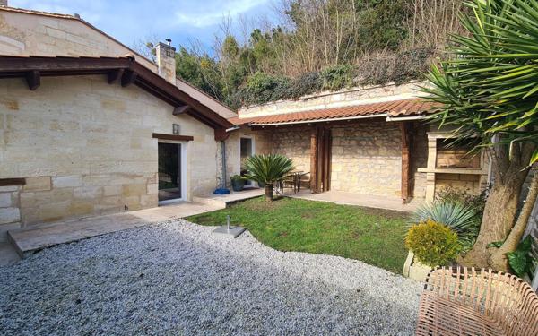 Maison à vendre    5 pièces •  Bourg