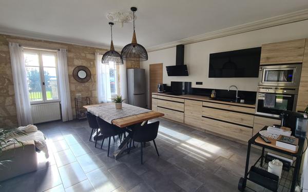 Maison à vendre    5 pièces •  Bourg