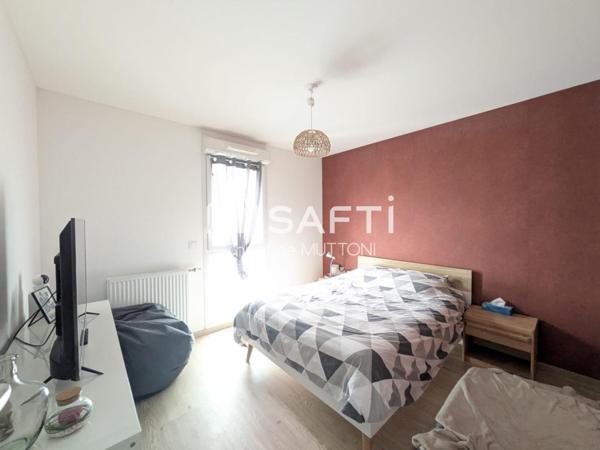 SALES 74150 - appartement T4 avec garage double