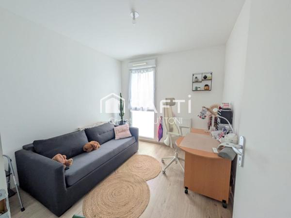 SALES 74150 - appartement T4 avec garage double