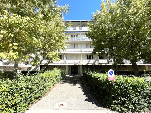 Avignon extra-muros - Appartement T3 lumineux de 56.73 m2 avec garage et cave dans résidence