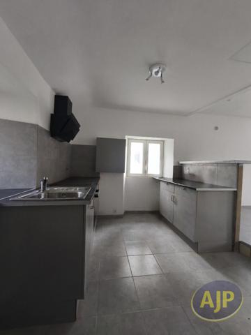 Location maison Bourg L Eveque : 520 € - AJP Immobilier Segré