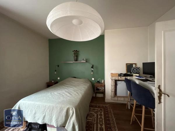 Appartement à louer 2 pièces 55.8m² Tours (37000)