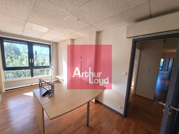 CLERMONT-FERRAND LA PARDIEU A LOUER BUREAUX 200M²
