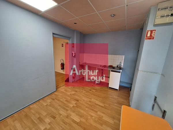 CLERMONT-FERRAND LA PARDIEU A LOUER BUREAUX 200M²