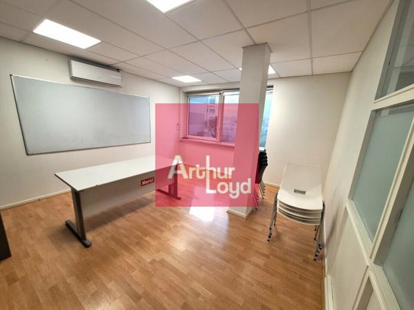 CLERMONT-FERRAND LA PARDIEU A LOUER BUREAUX 200M²