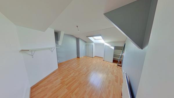 Maison spacieuse 8 pièces à vendre à Mérignac, secteur Pichey