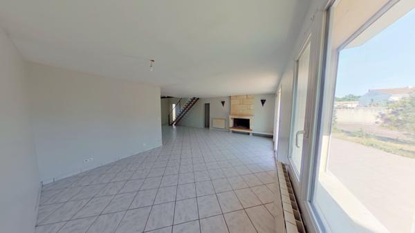 Maison spacieuse 8 pièces à vendre à Mérignac, secteur Pichey