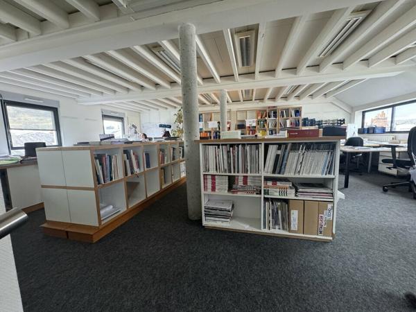 TOURS CENTRE PREBENDES BUREAUX A LOUER DE 118 M² AVEC POSSIBILITE DE PARKINGS