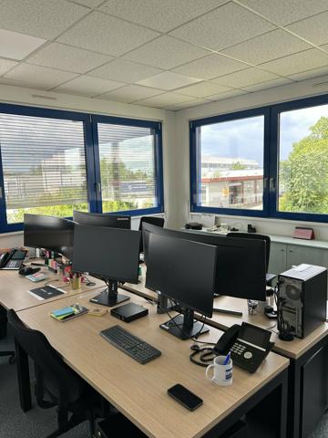 BUREAUX à VENDRE de 786 m²