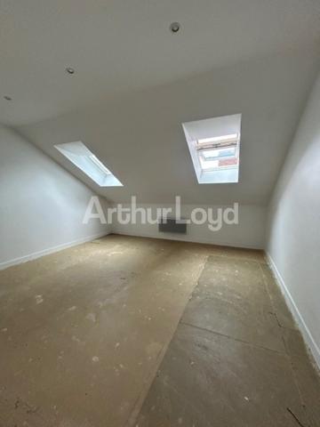 Bureaux 190 m² à vendre ou à louer - Emplacement stratégique Roubaix Hôtel de Ville, métro au pied de l’immeuble