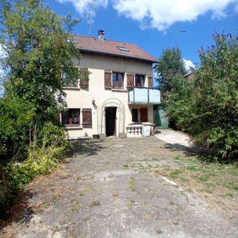 Maison Danjoutin 4 chambres et grand jardin