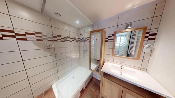 Clermont-l'Hérault (34800) Grande Maison Familiale Coeur de ville