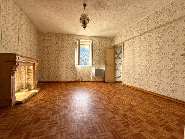 Lodève (34700) Exclusivité : À vendre – Appartement T3 de 60 m² – Dernier étage