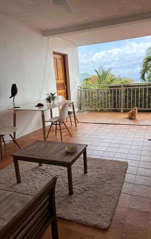 A VENDRE VUE MER SUR POINTE -NOIRE ENSEMBLE IMMOBILER DE 2 APPARTEMENTS DANS GRANDE VILLA ET UN BUNGALOW SUR 810 M² DE TERRAIN