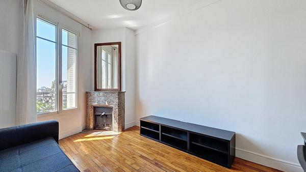 APPARTEMENT LUMINEUX LES LILAS 2MN DU METRO