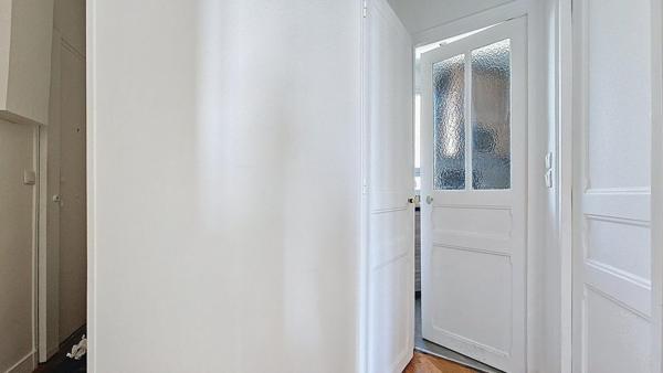 APPARTEMENT LUMINEUX LES LILAS 2MN DU METRO