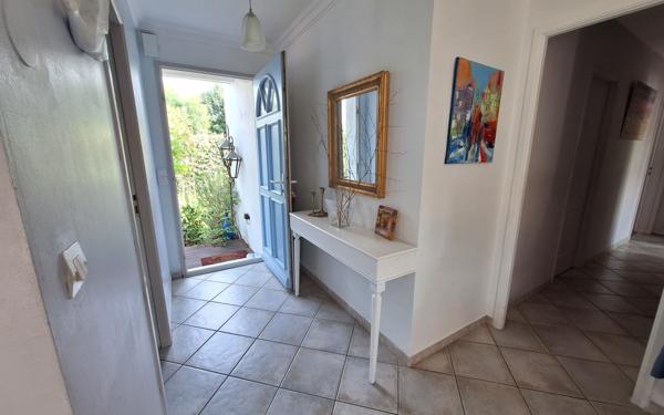 Maison à vendre    5 pièces •  Médis