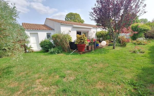 Maison à vendre    5 pièces •  Médis