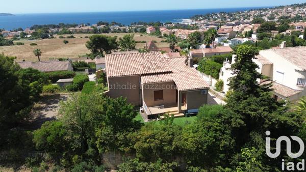 Maison à vendre 7 pièces 176 m² Carqueiranne