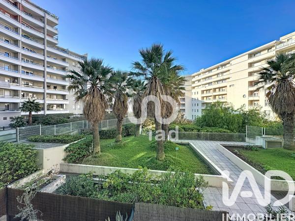 Location appartement 3 pièces 63 m² Marseille 8