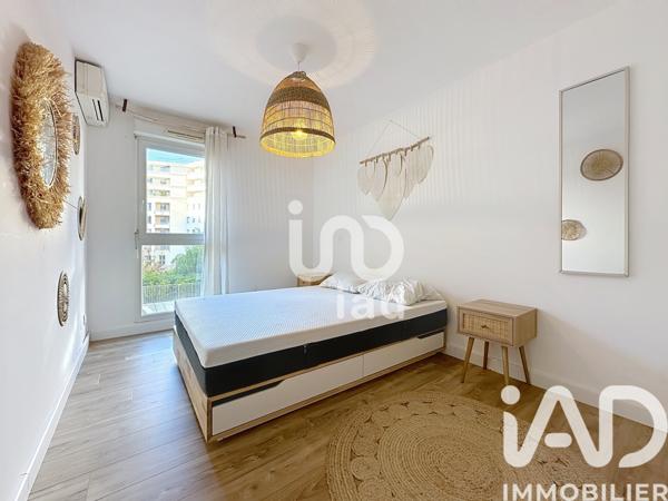Location appartement 3 pièces 63 m² Marseille 8