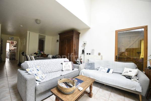 Maison familiale - Proche commerces, gare et A13