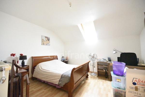 Maison familiale - Proche commerces, gare et A13