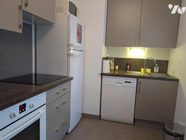 MIRIBEL T3 AVEC BALCON CAVE GARAGE ET PLACE DE PARKING