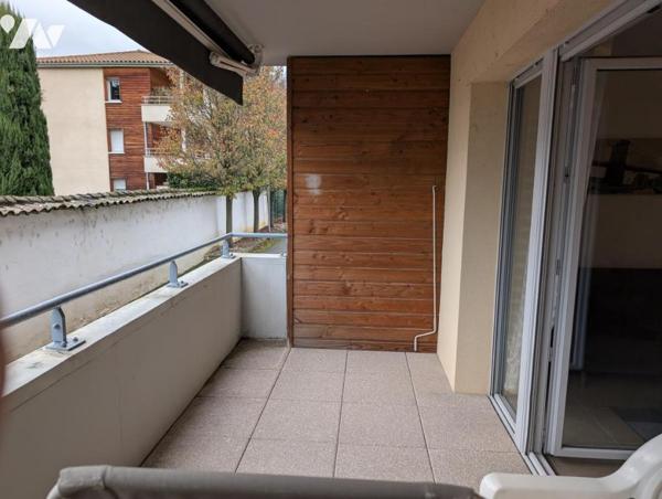 MIRIBEL T3 AVEC BALCON CAVE GARAGE ET PLACE DE PARKING