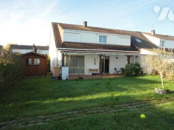 EXCLUSIVITE - A VENDRE sur NIEPPE dans le NORD (59) - MAISON de Lotissement mitoyenne d'un seul...
