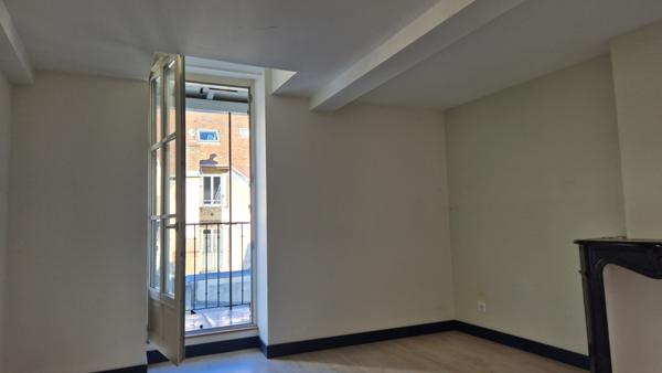 Lons-le-Saunier (39000) T3 Hypercentre.